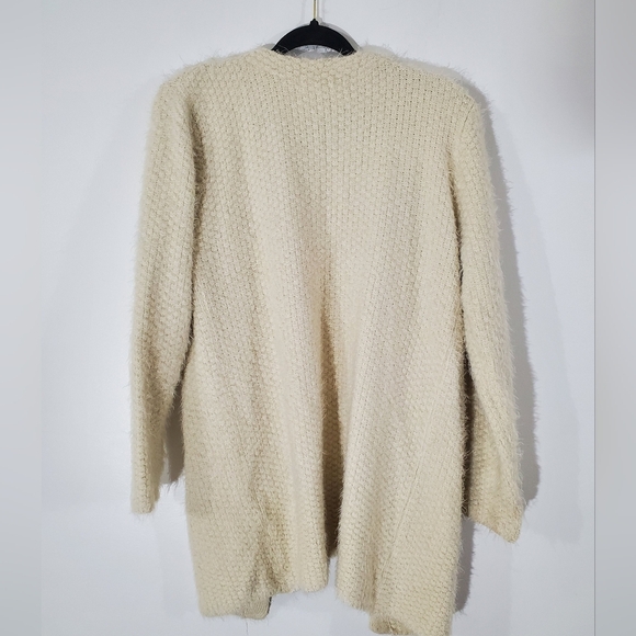 DANI Woman's Soft Cardigan Size Large - Picture 3 of 6